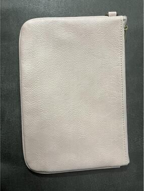 Thirty-One Beige Faux Leather Makeup Bag with Zipper